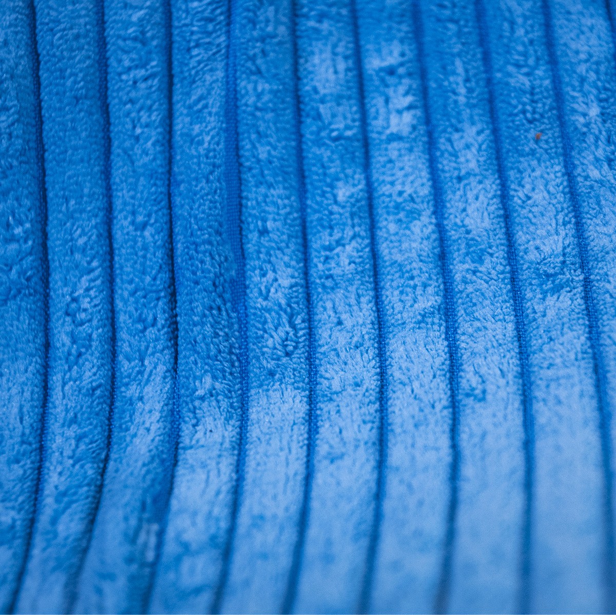 Cord-Samt-Pouf Himmelblau