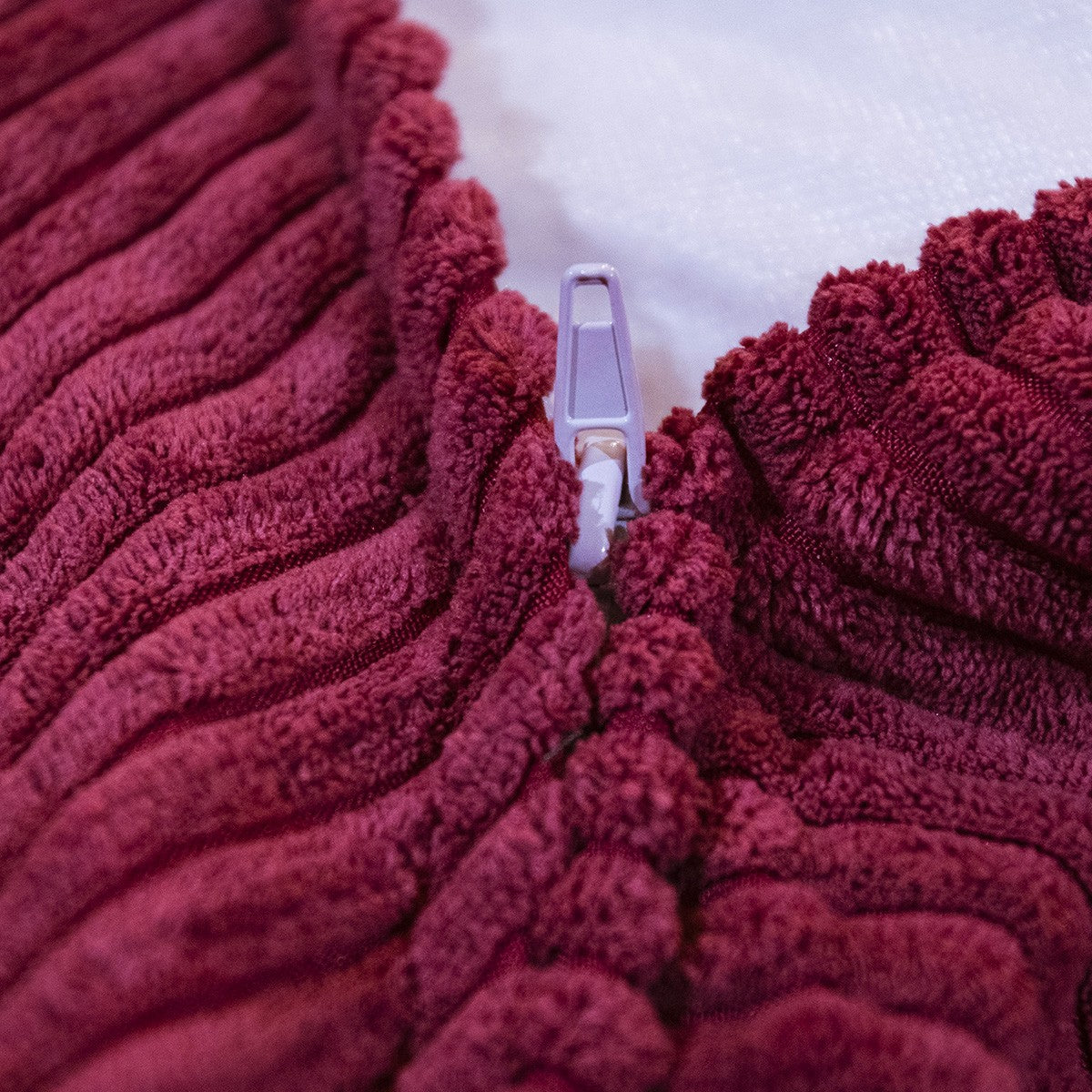 Cord Samt Pouf Kirsche