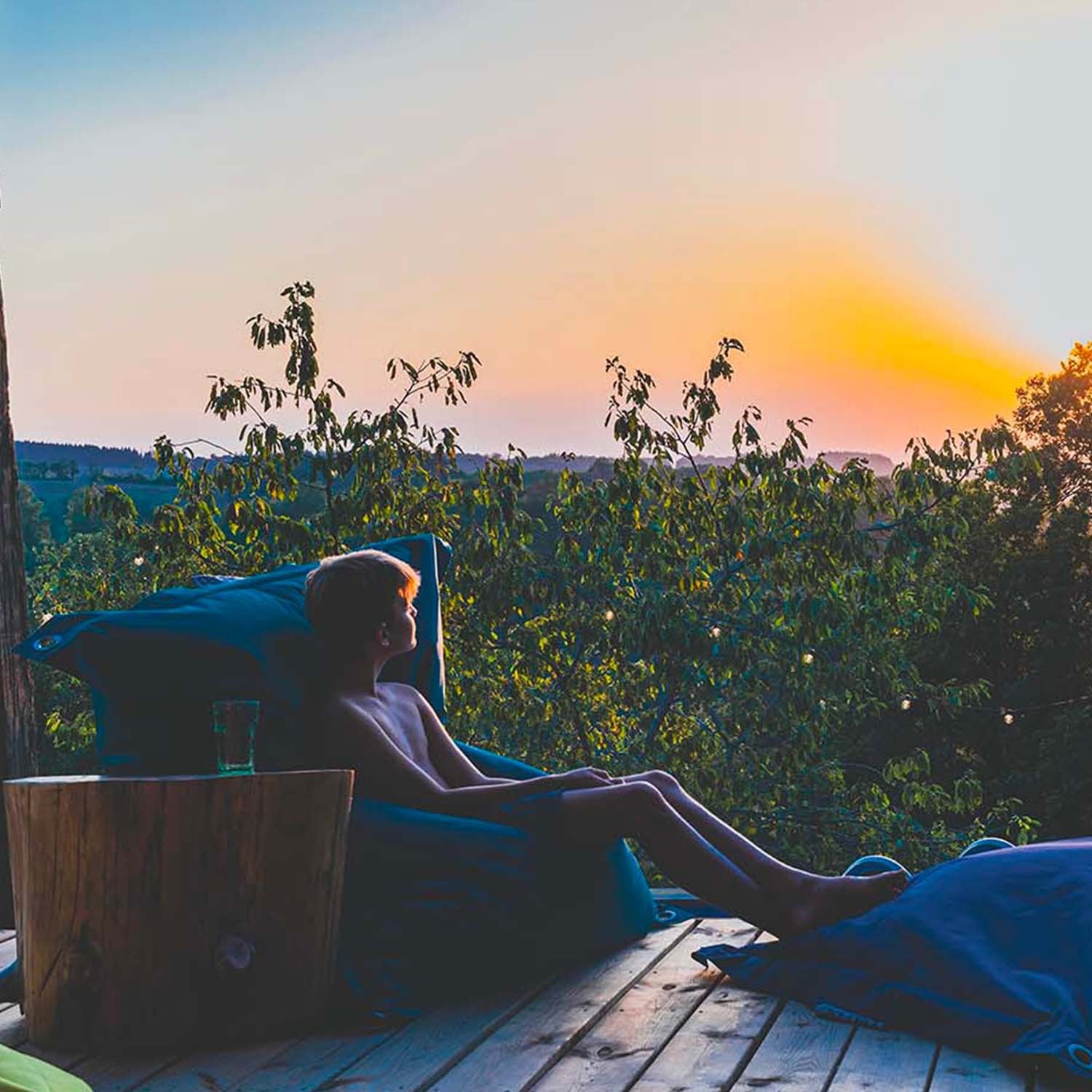 Außenpouf Aubergine IRON RAW