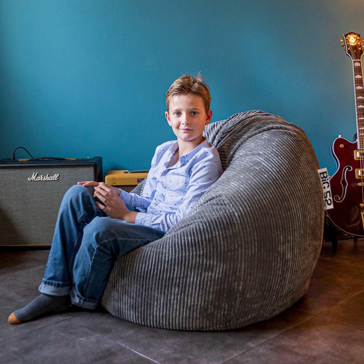 Samt Cordgrauer Sitzsack Pouf