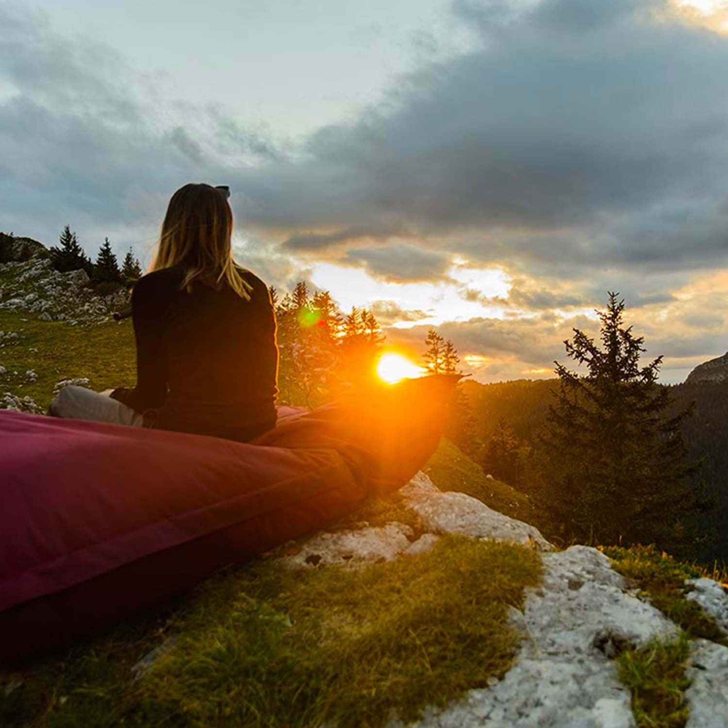 Außenpouf Pflaume IRON RAW