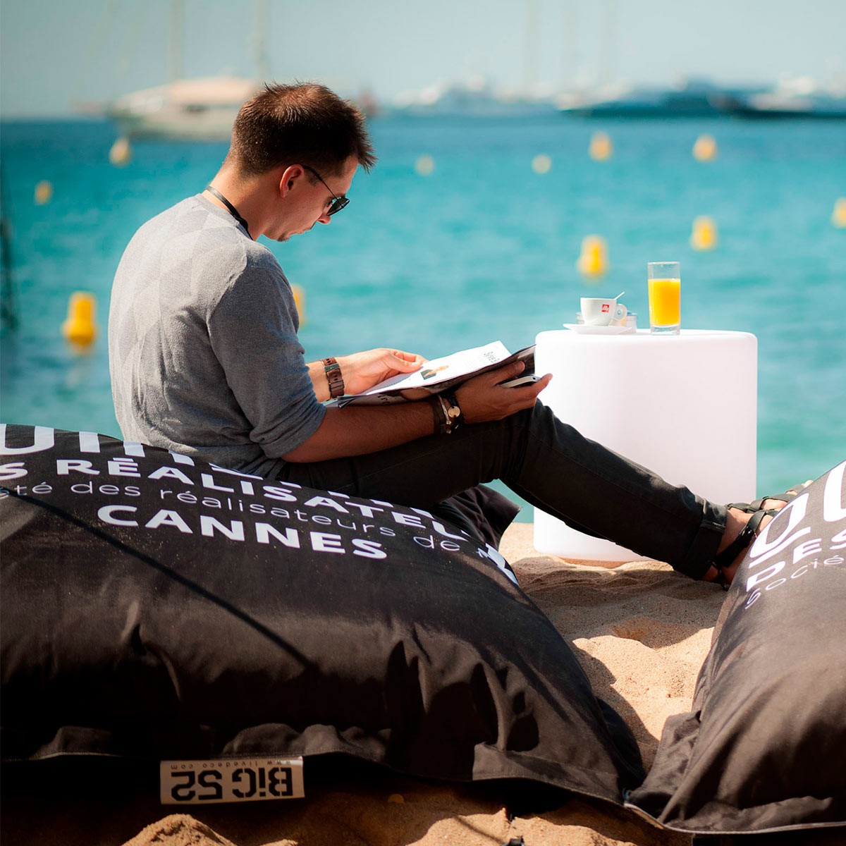 Riesiger XXL Sitzsack Anthrazit