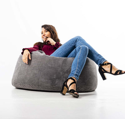 Riesiger runder XL-Samt-Pouf mit Rippenstruktur Grau